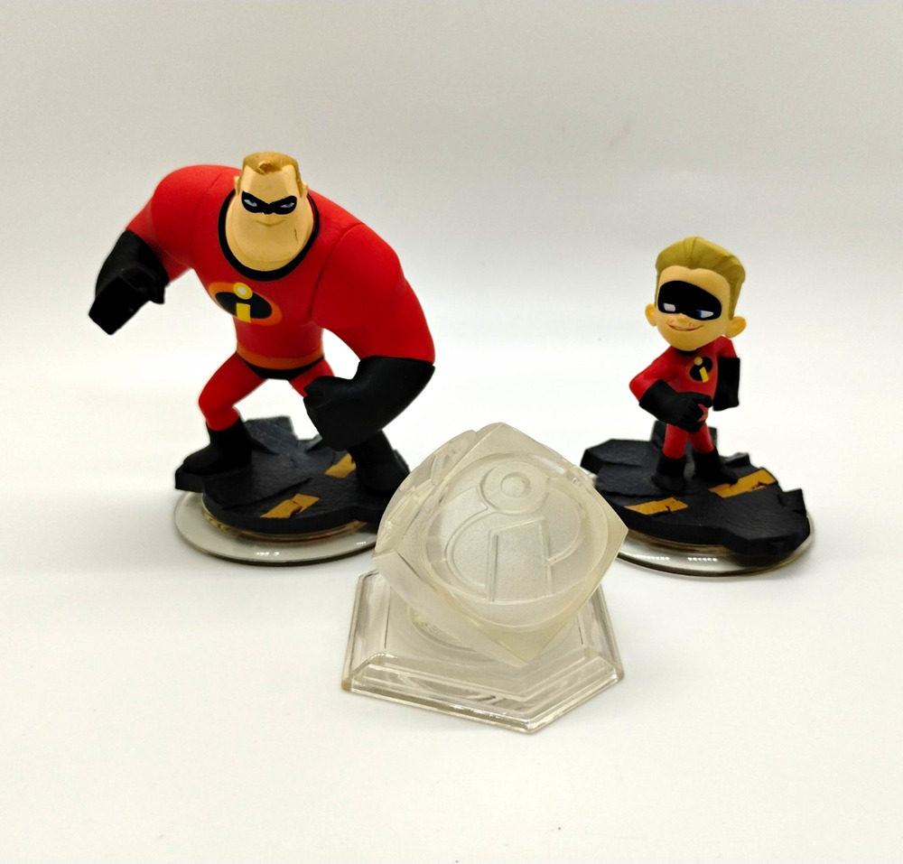 Disney Infinity 1.0 Mr. Incredible & Dash Character Figures